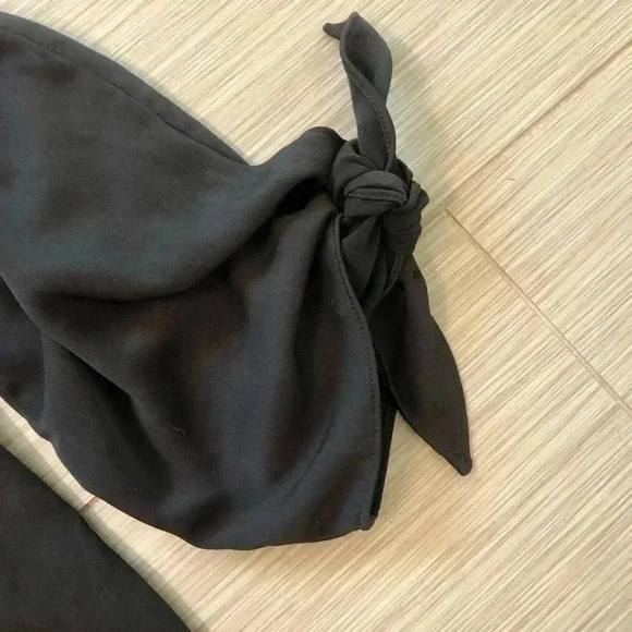 Design Lab off the shoulder top- black - Picture 6 of 7